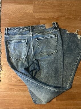 BKE Women's Washed Blue Boyfriend Jeans
